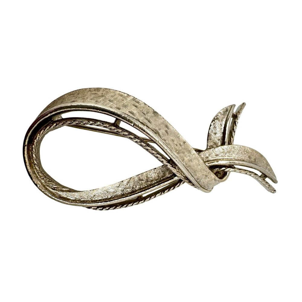 Vintage ART Silvertone Texture Ribbon Brooch Pin Jewelry Accessory 29 Gram Wt